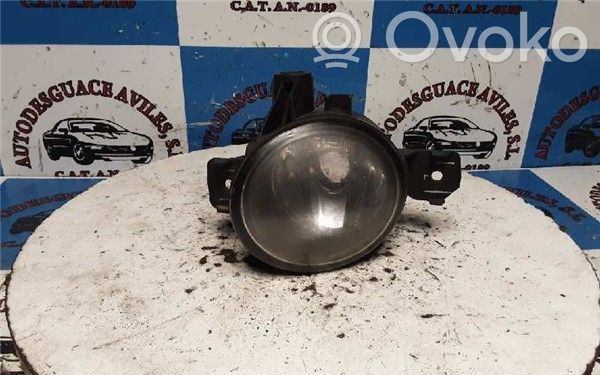 Miglas lukturis priekšā   89203672