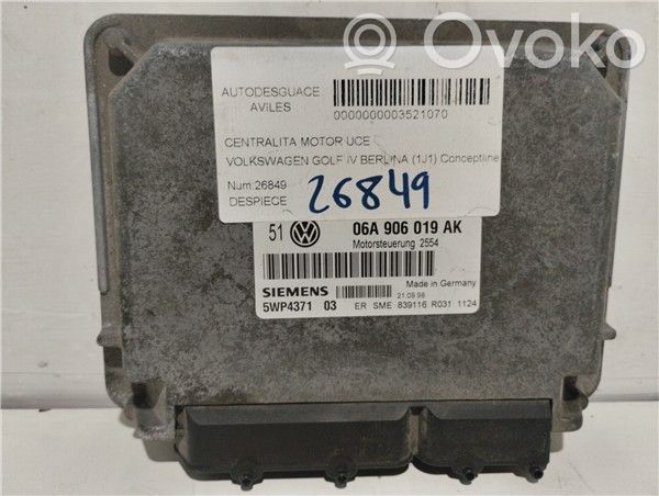 Volkswagen Golf V Engine control unit/module ECU 