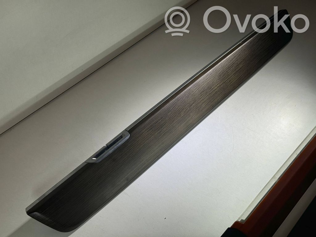 BMW 7 F01 F02 F03 F04 Mască ușă față (turnată) 
