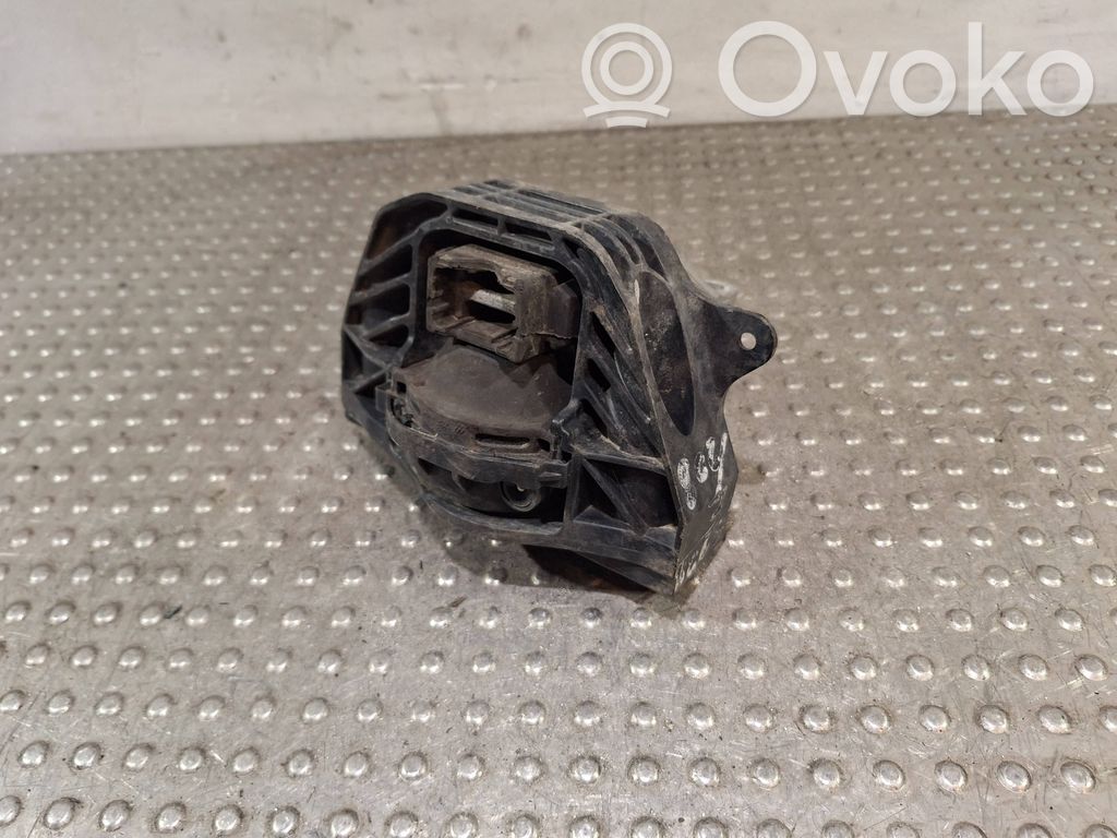 Peugeot 208 II Engine mount bracket 