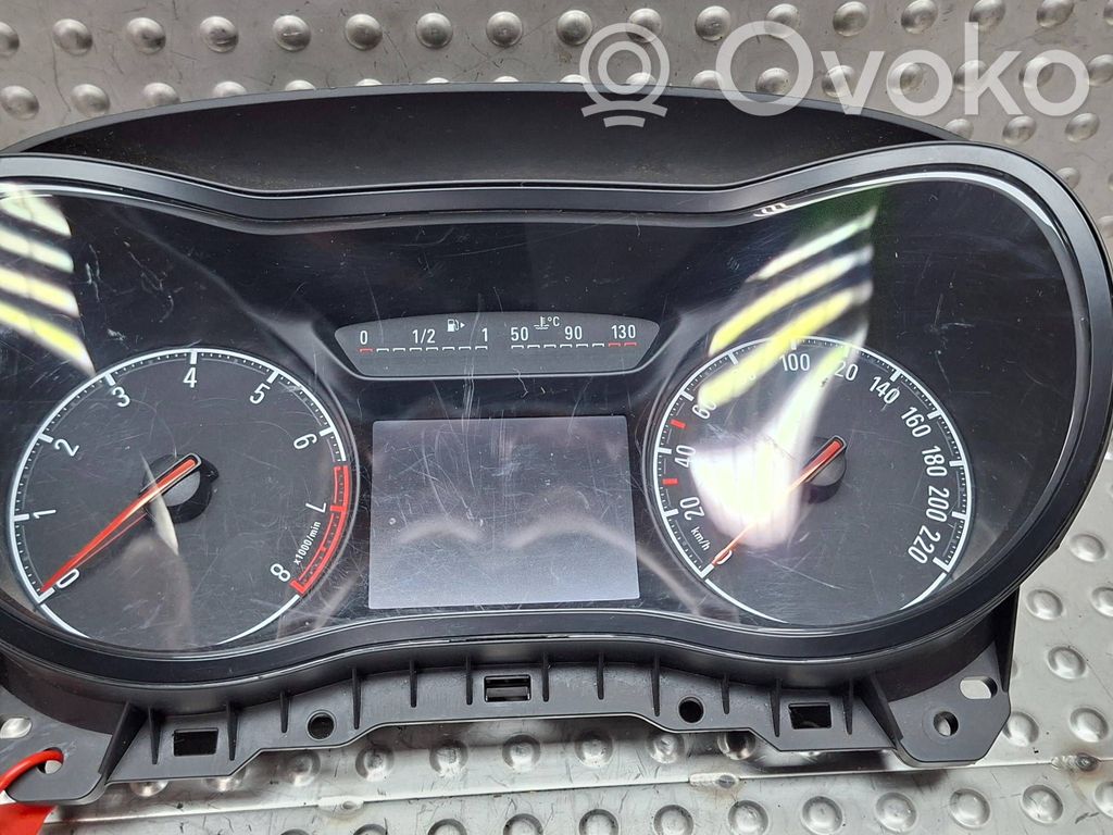 Opel Corsa E Speedometer (instrument cluster) 