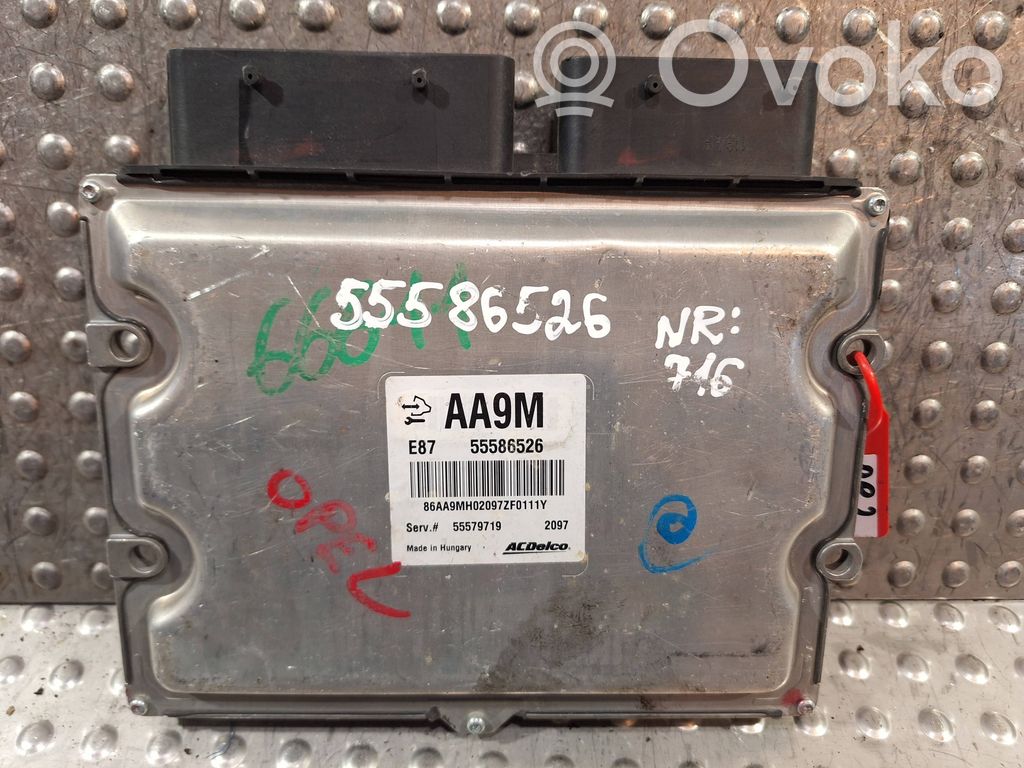 Opel Astra J Engine control unit/module 