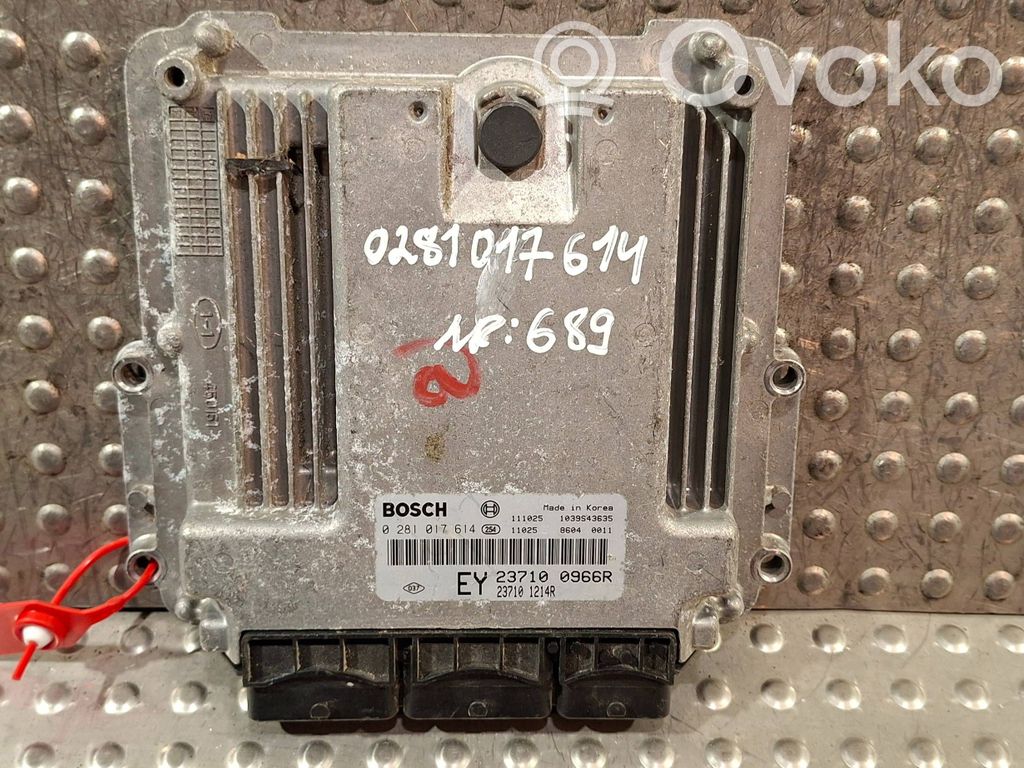 Renault Latitude (L70) Engine control unit/module 