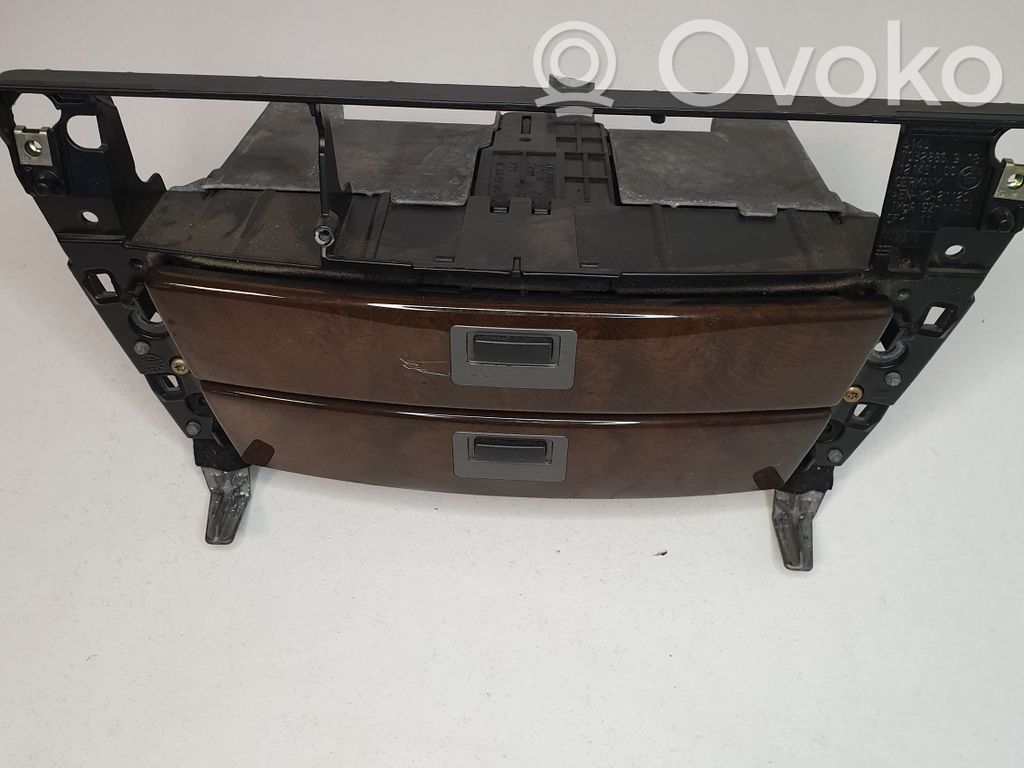 BMW 7 E65 E66 Glove box 