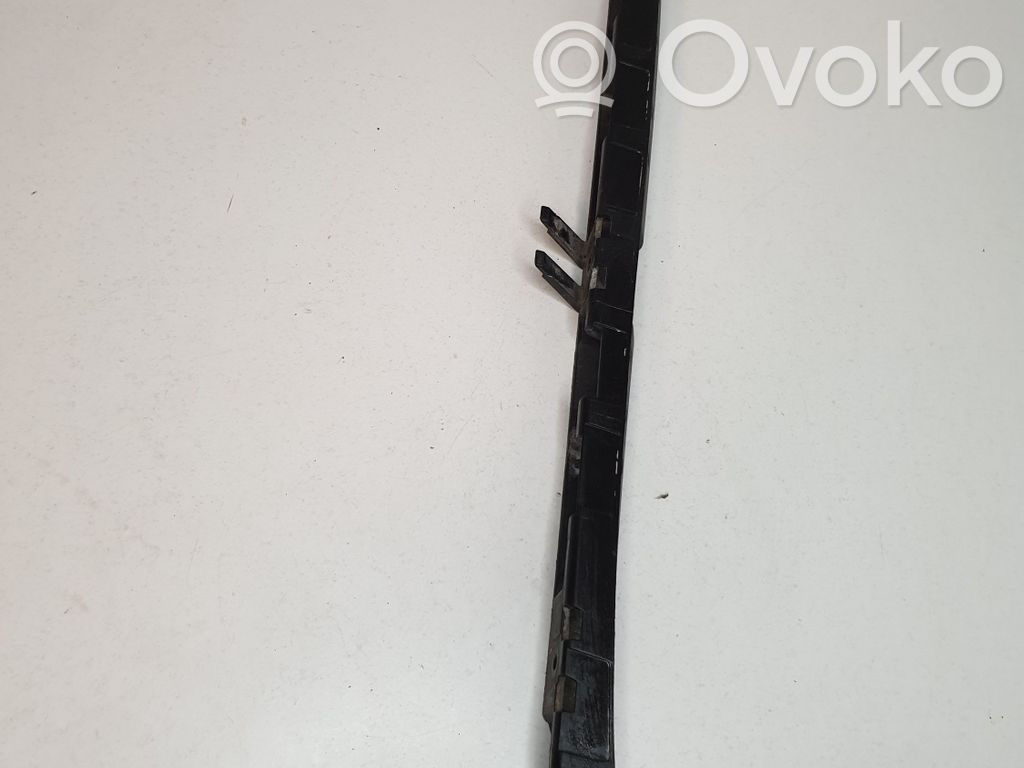 BMW 7 E65 E66 Galinis laikiklis bamperio 