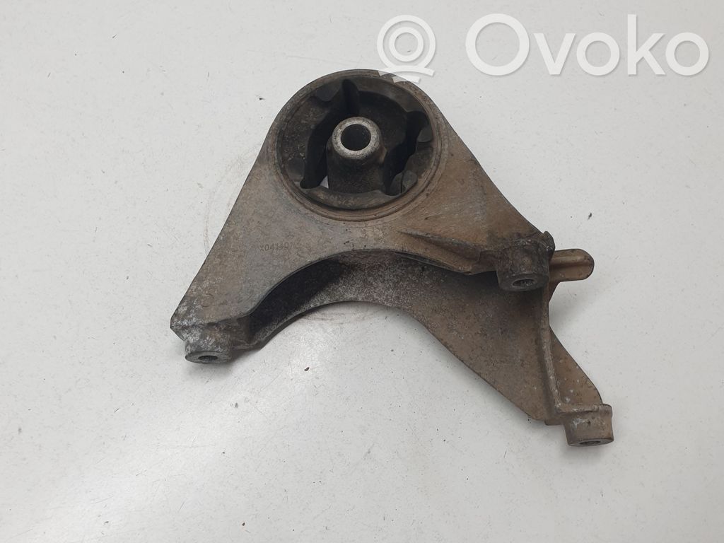 Chevrolet Captiva Engine mount bracket 