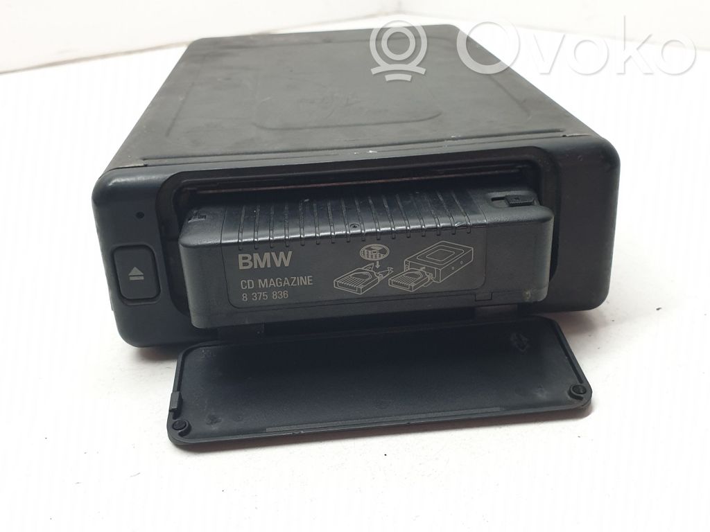 BMW 7 E38 CD/DVD keitiklis 