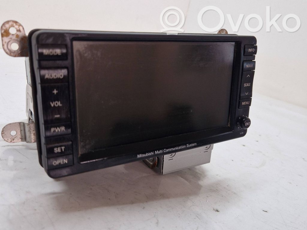 Mitsubishi Outlander Panel / Radioodtwarzacz CD/DVD/GPS 