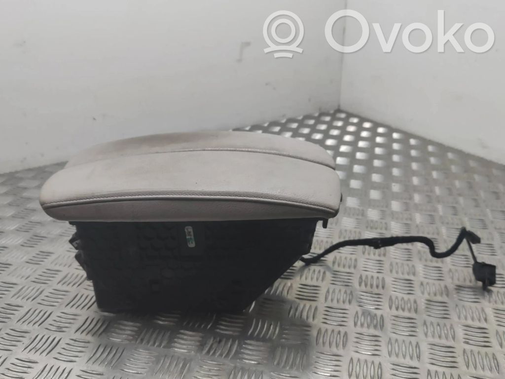 BMW X5 E70 Armrest 