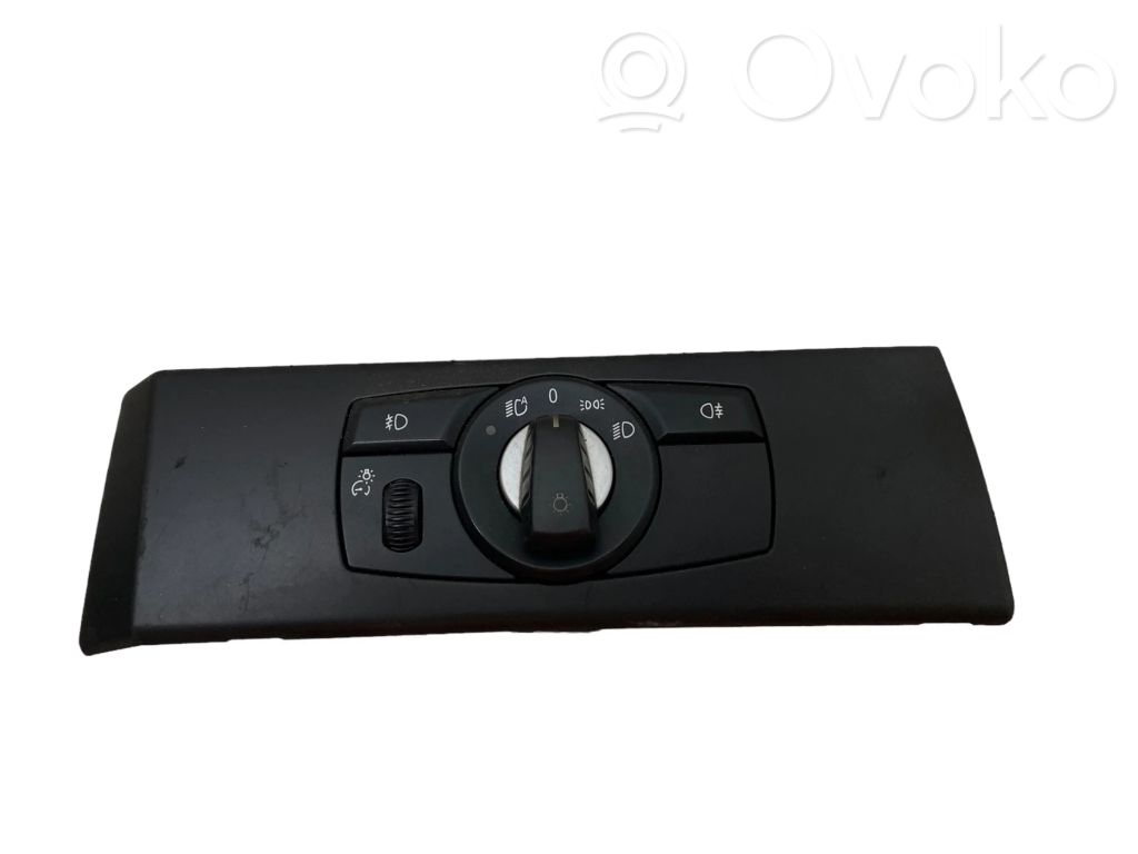 Light switch   6988565,33295201