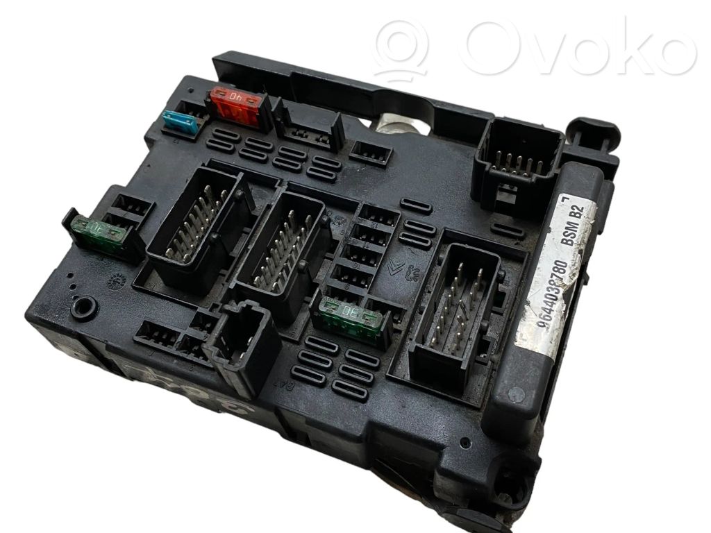 Peugeot 307 Fuse module 