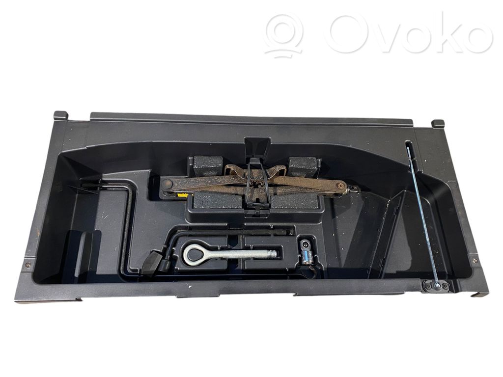 Lexus RX 300 Tool box 