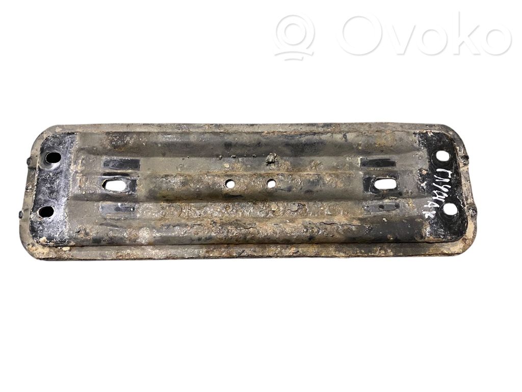 Gearbox mounting bracket