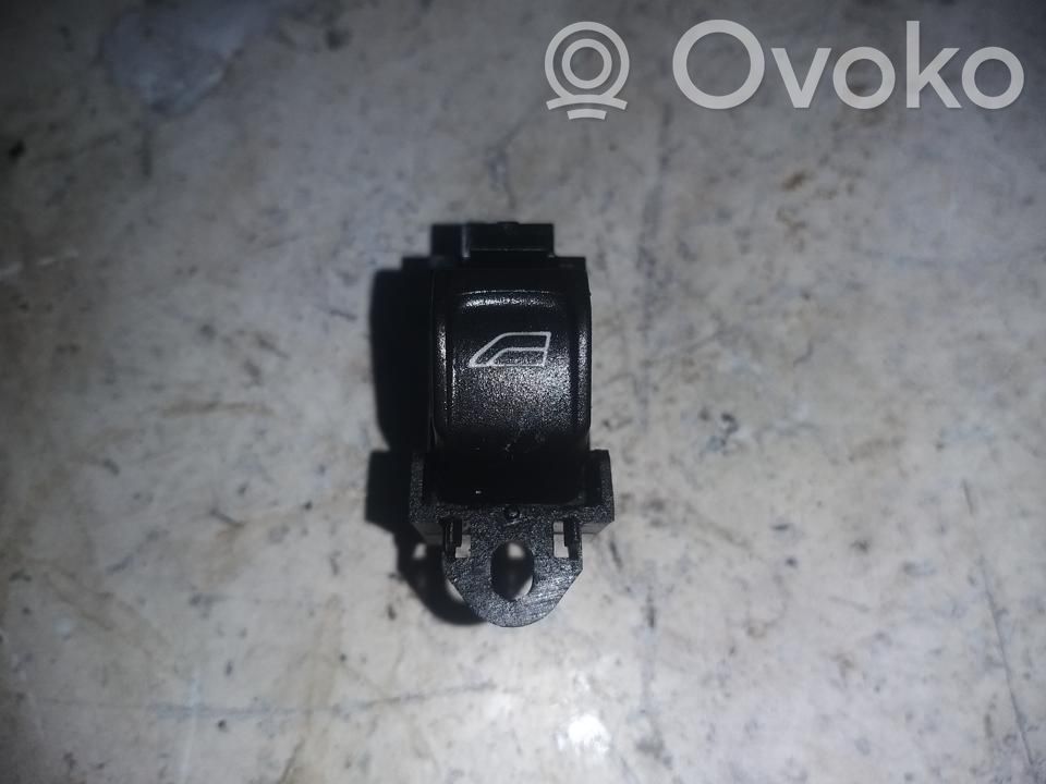 Volvo V70 Electric window control switch 