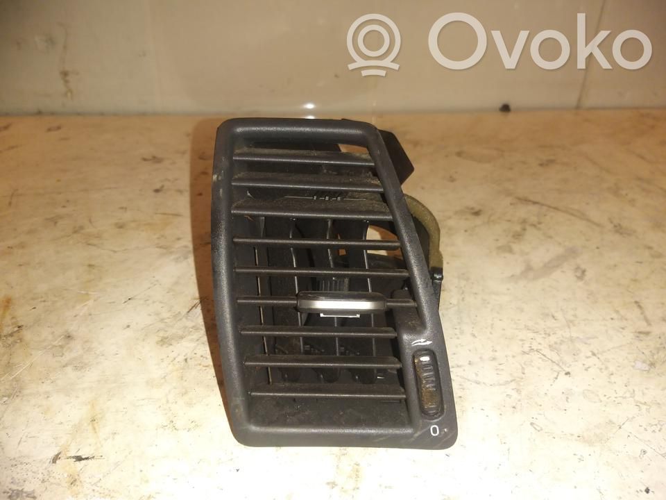 Volvo XC90 Quarter panel pressure vent 