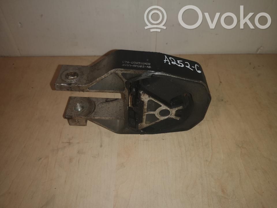 Volvo C70 Engine mount bracket 