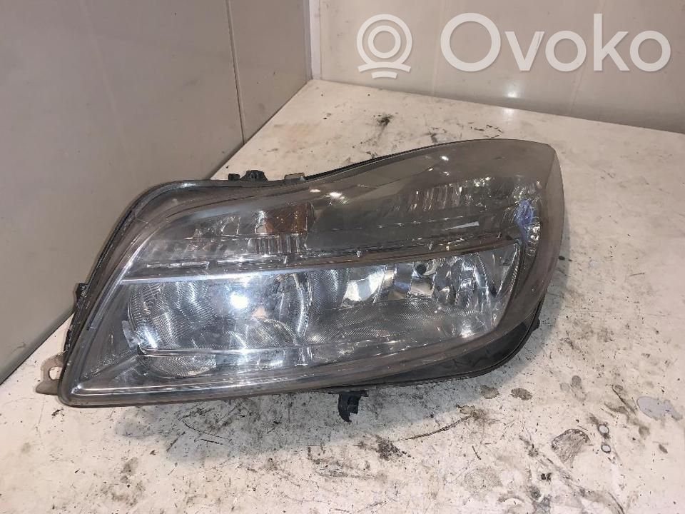 Vauxhall Insignia A Priekšējais lukturis 