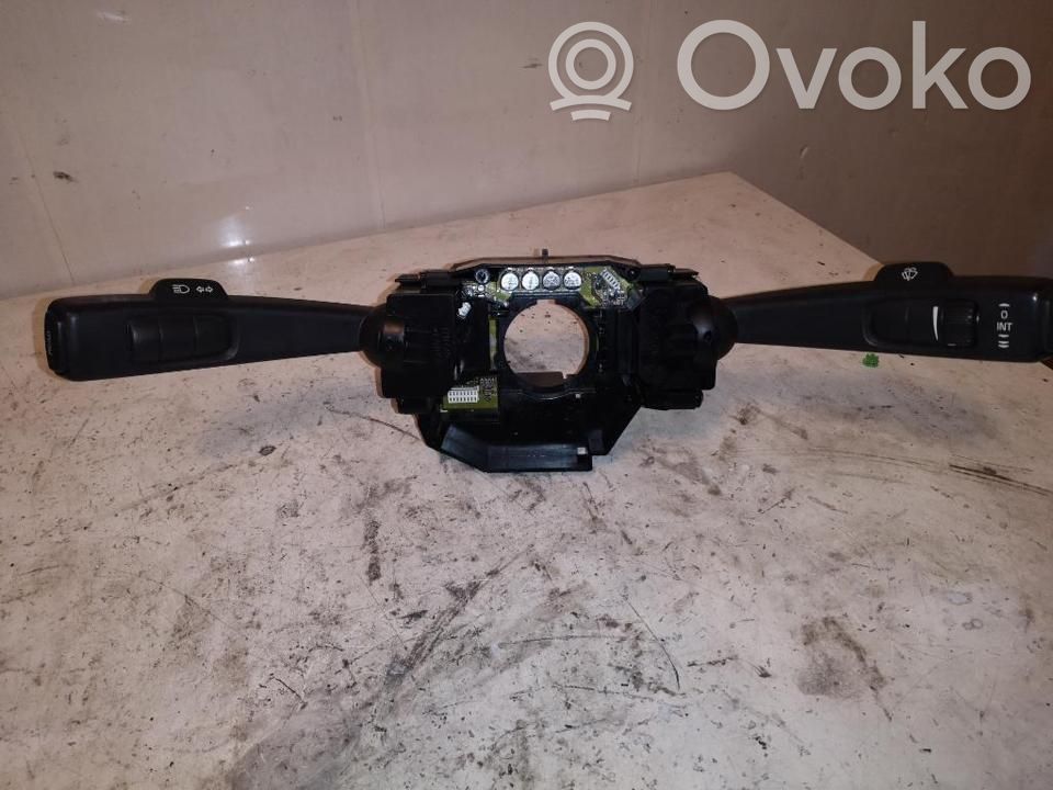 Volvo S40 Steering wheel adjustment switch 