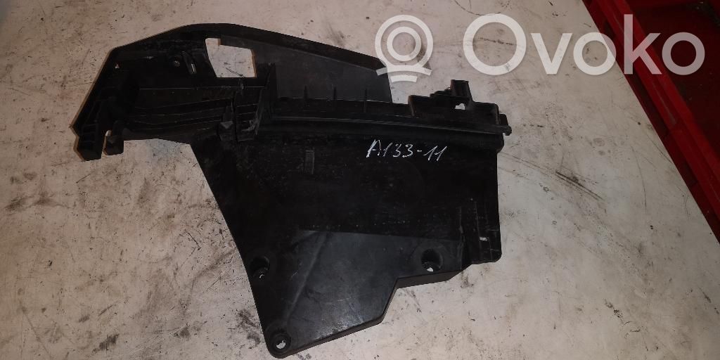 Front bumper mounting bracket   08679985,A13311