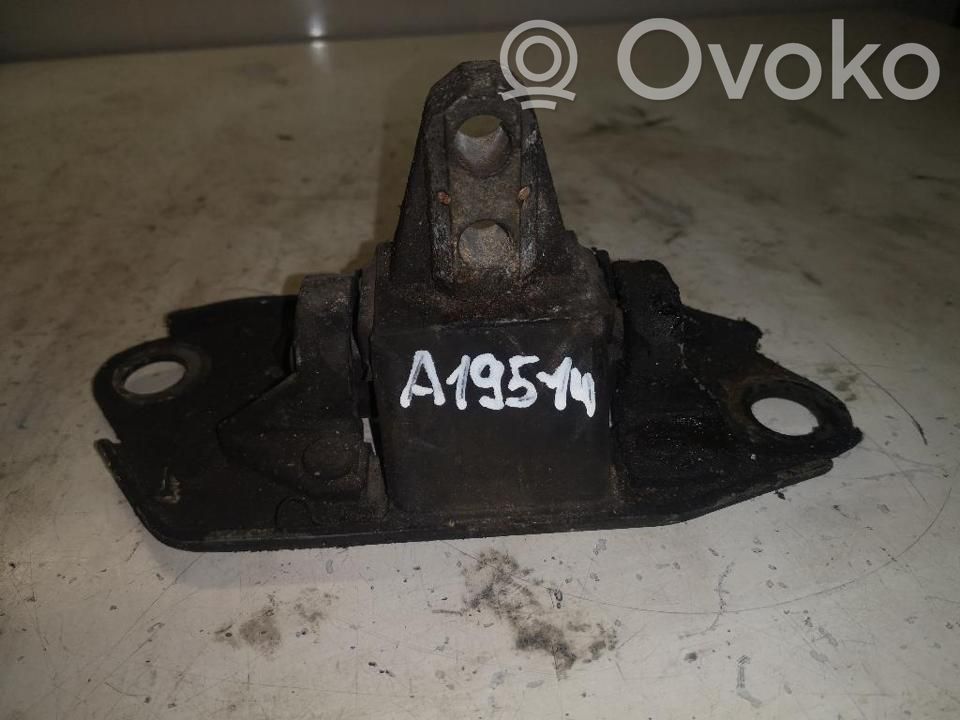 Engine mount bracket   9492872,A19514