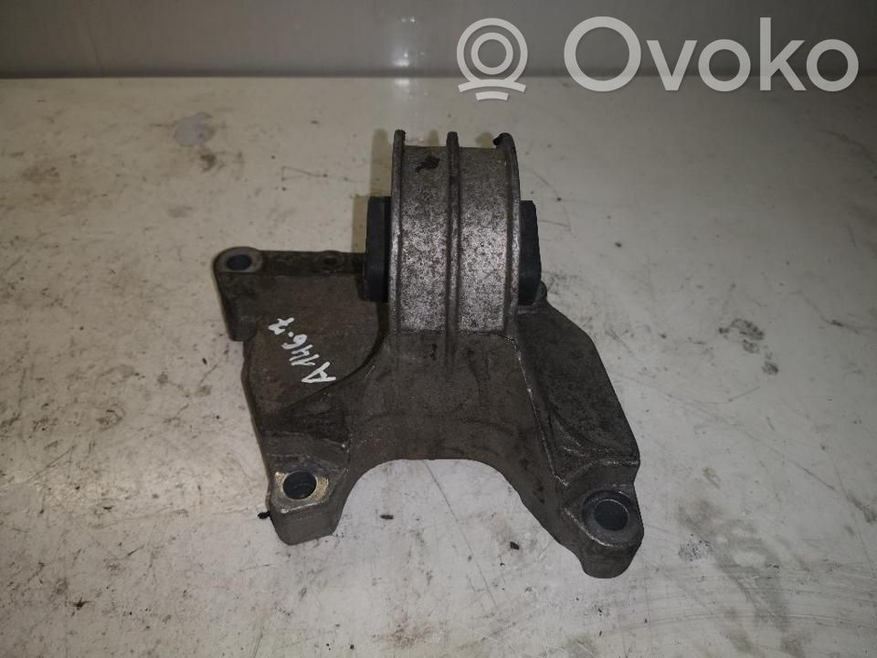 Volvo S80 Engine mount bracket 