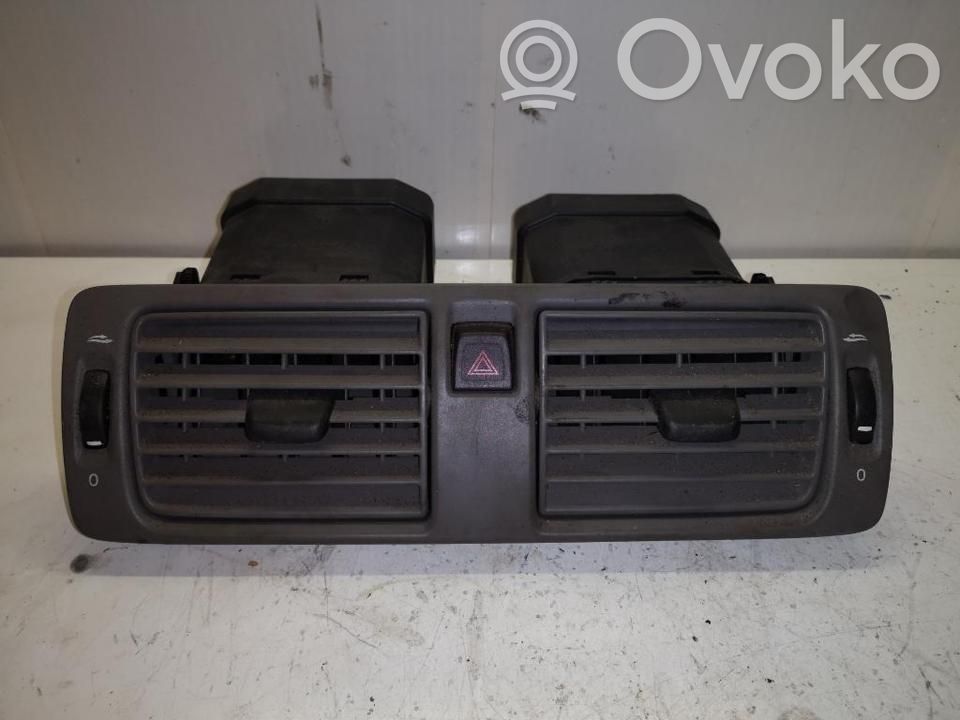 Volvo V50 Quarter panel pressure vent 