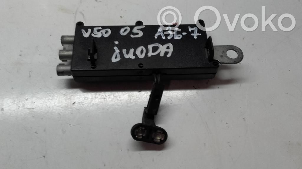 Volvo V50 Antenos stiprintuvas 