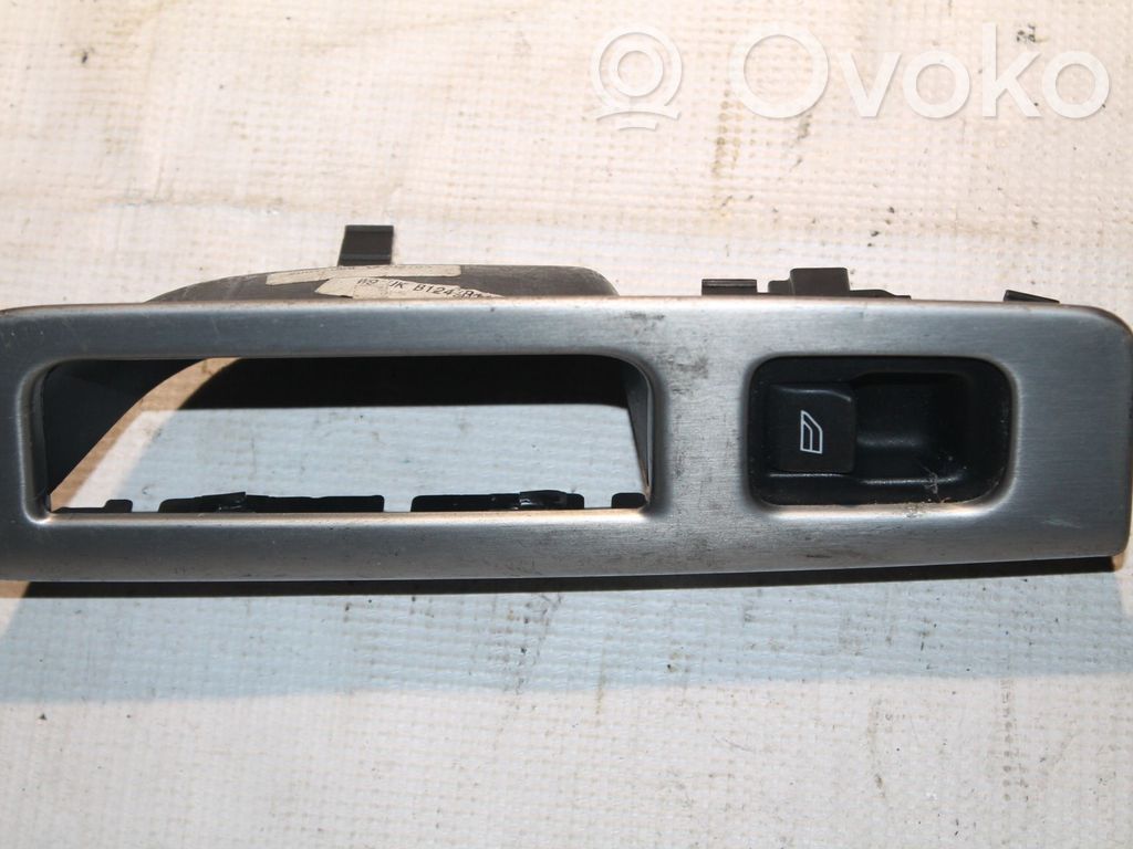 Volvo V50 Electric window control switch 
