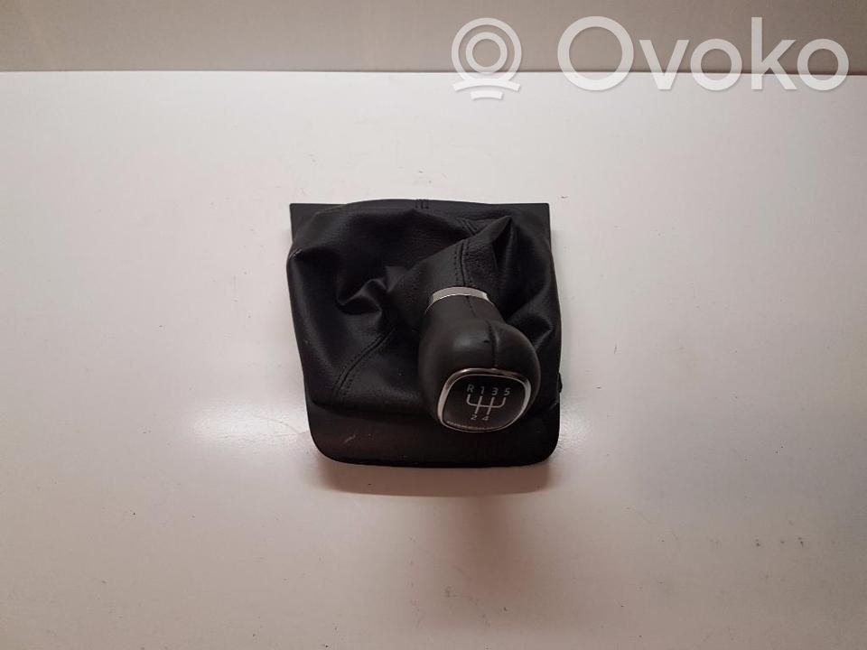 Skoda Yeti (5L) Perilla/embellecedor de cuero de la palanca de cambios 