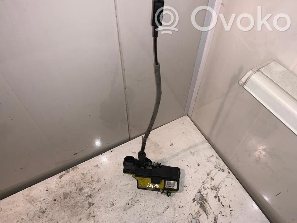 Volvo XC90 Aizmugurē slēdzene 