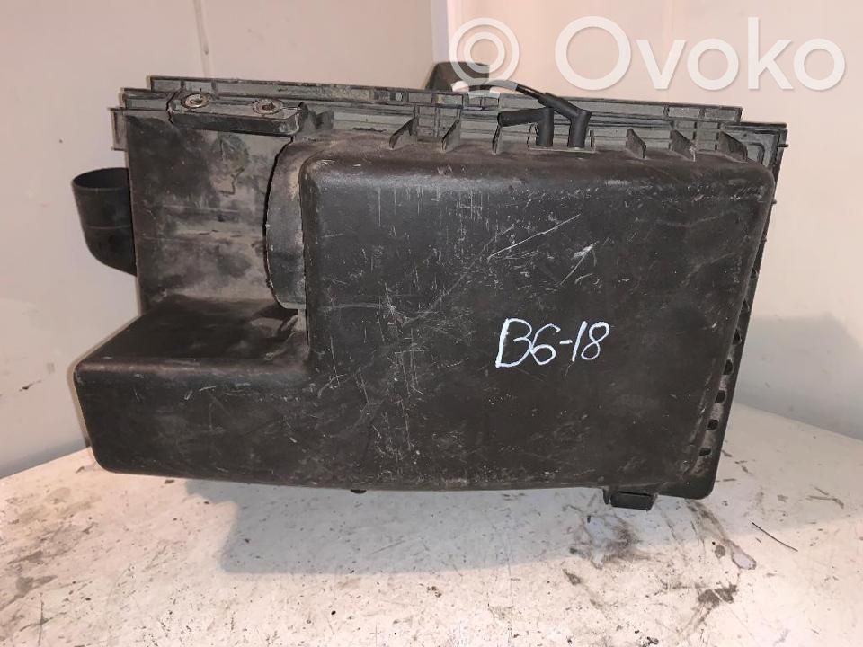 Volvo S80 Air filter box 