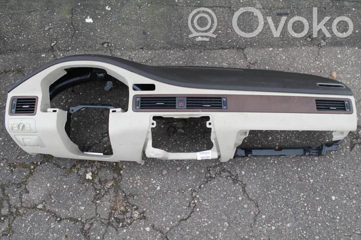 Volvo S80 Panelis 