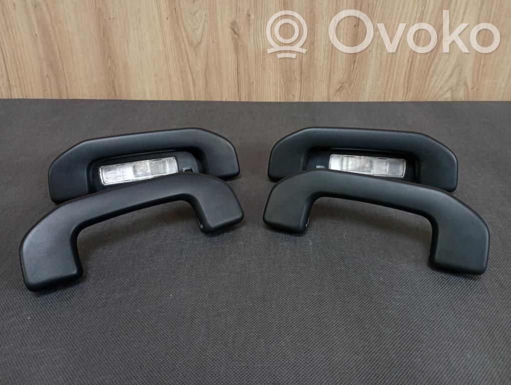 Mercedes-Benz B W246 W242 Plastikowe elementy podsufitki 