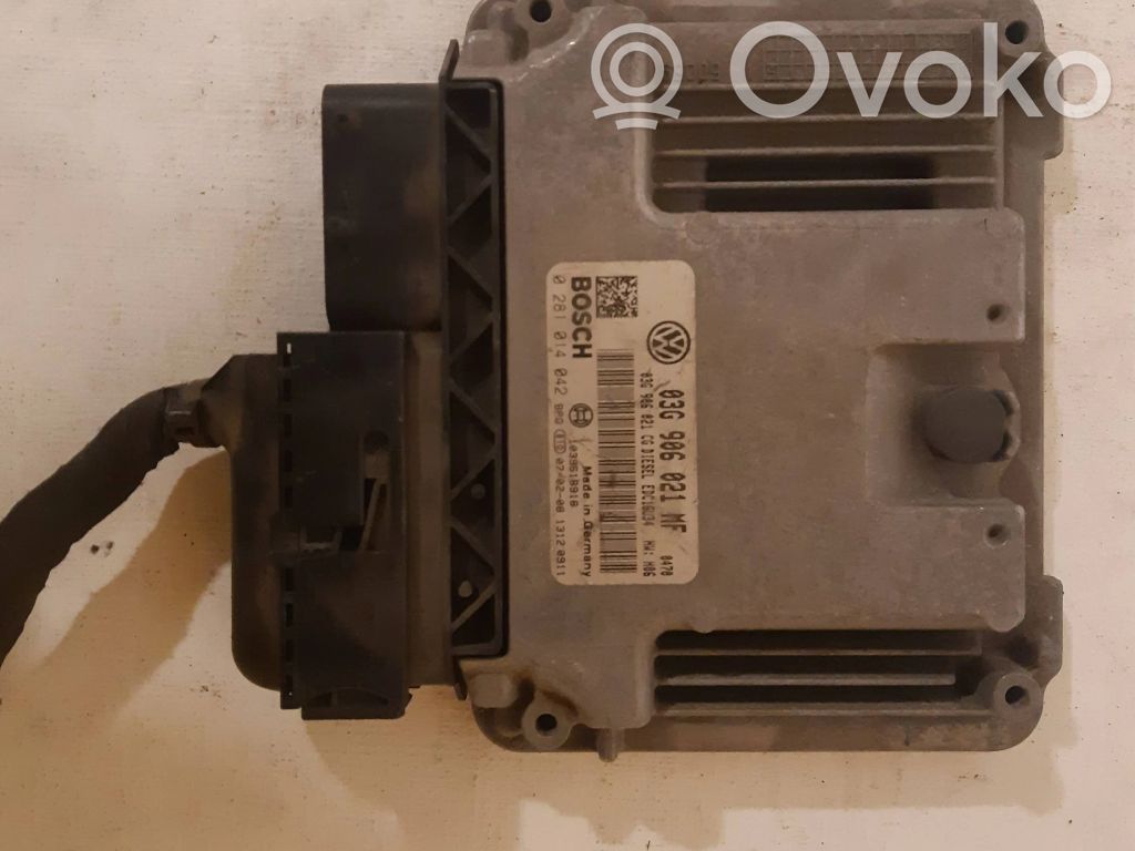 Volkswagen Caddy Variklio valdymo blokas 