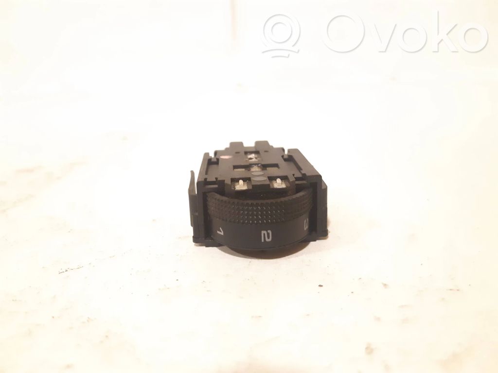 Headlight level height control switch   3A0941333,04050711