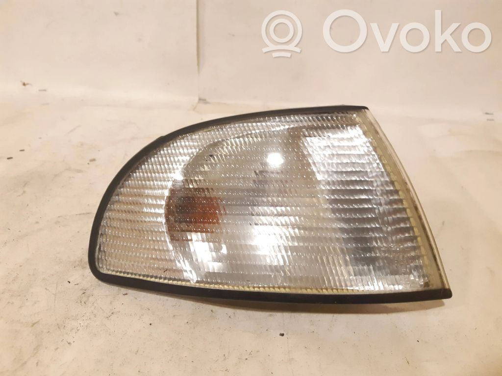 Audi A4 S4 B5 8D Frontblinker 