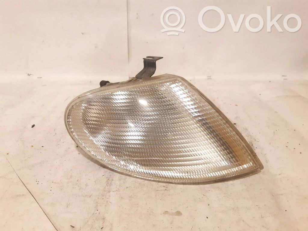 Volkswagen Sharan Front indicator light 