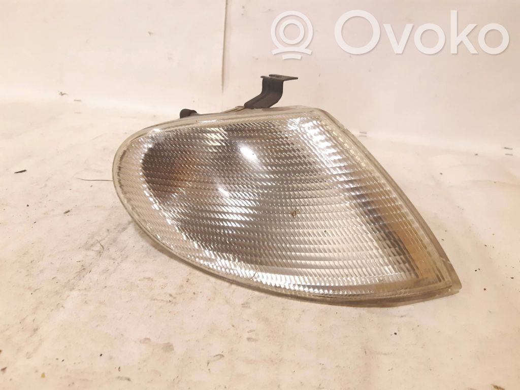 Ford Galaxy Front indicator light 