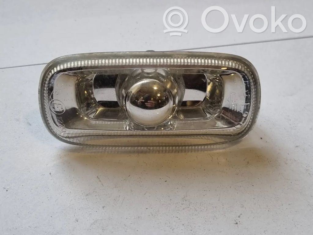 Audi A8 S8 D3 4E Front fender indicator light 