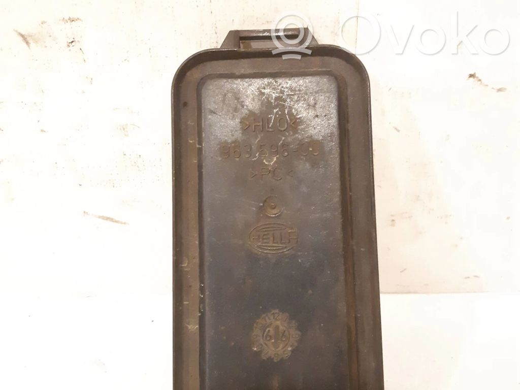 Volkswagen Bora Osłona żarówki lampy przedniej 