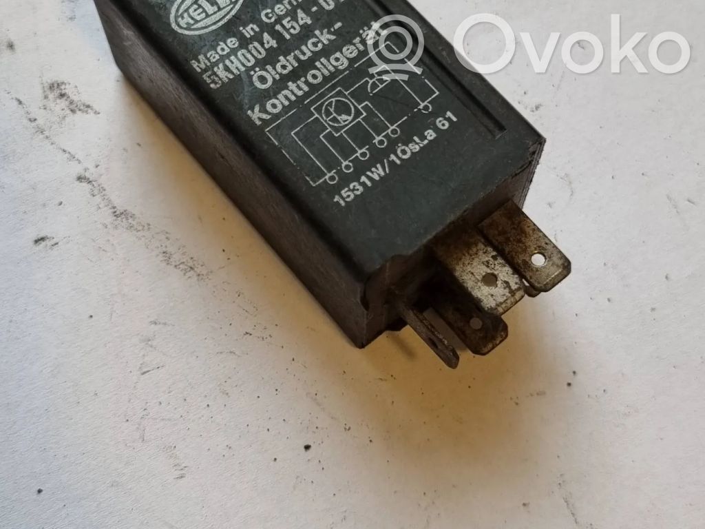 Audi 100 S4 C4 Muu rele 