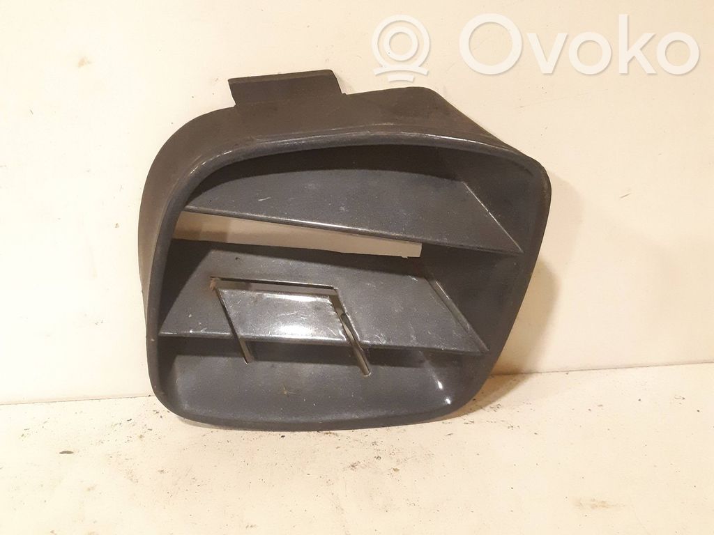 Audi 80 90 B3 Mascherina inferiore del paraurti anteriore 