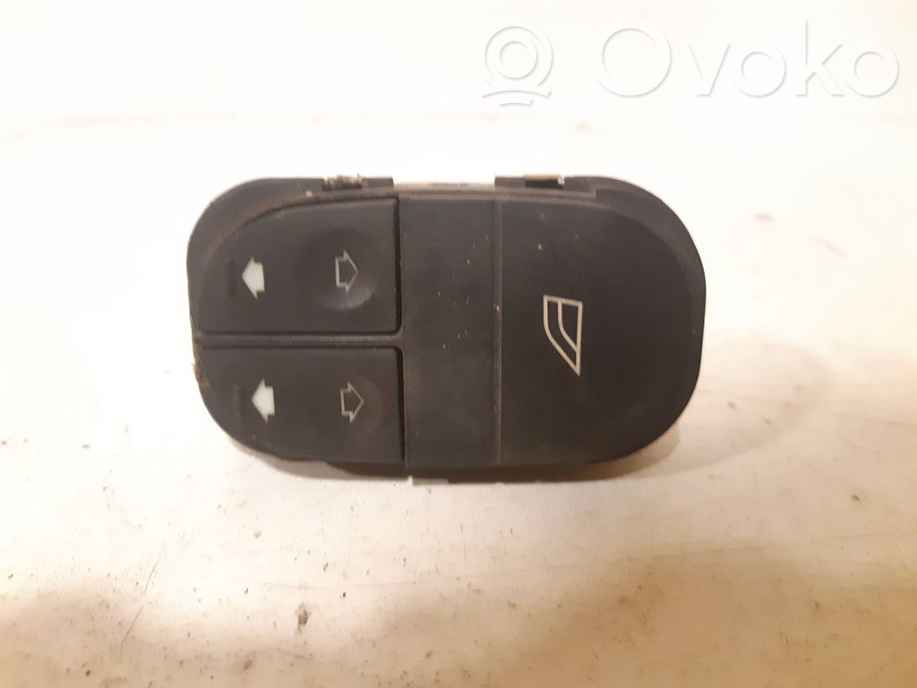Ford Mondeo MK I Electric window control switch 