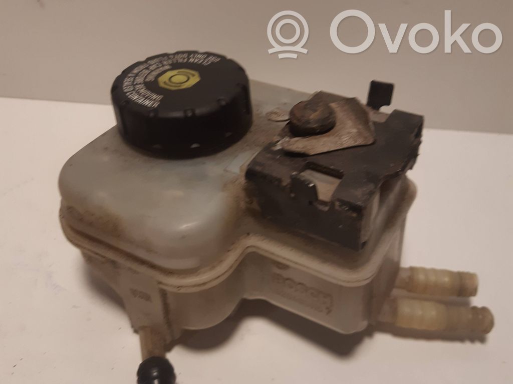 Opel Meriva A Jarrunestesäiliö 