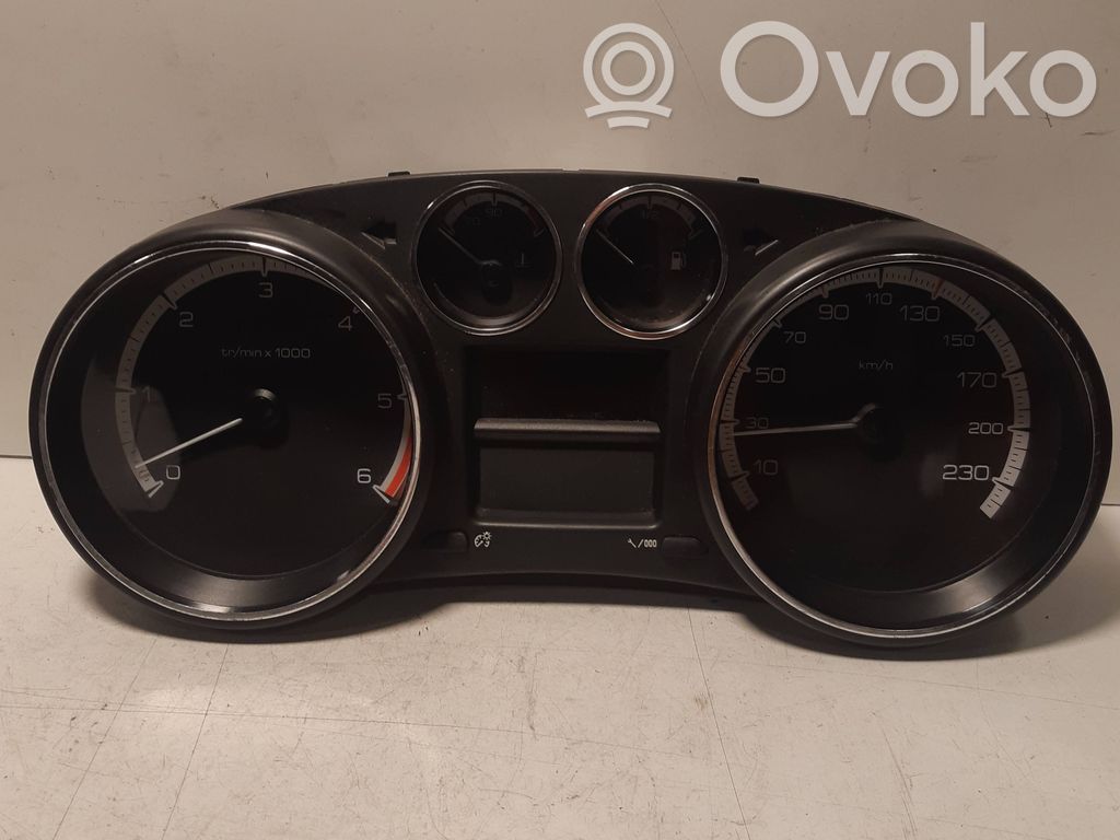 Peugeot 308 Speedometer (instrument cluster) 