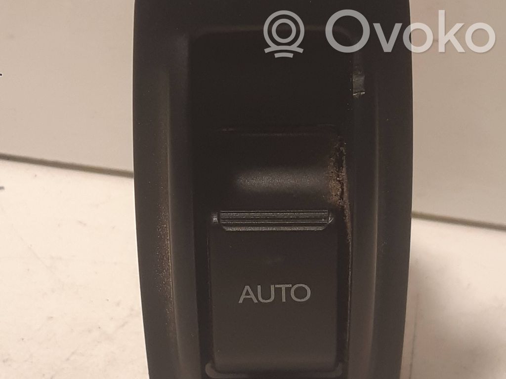 Toyota Corolla E120 E130 Electric window control switch 