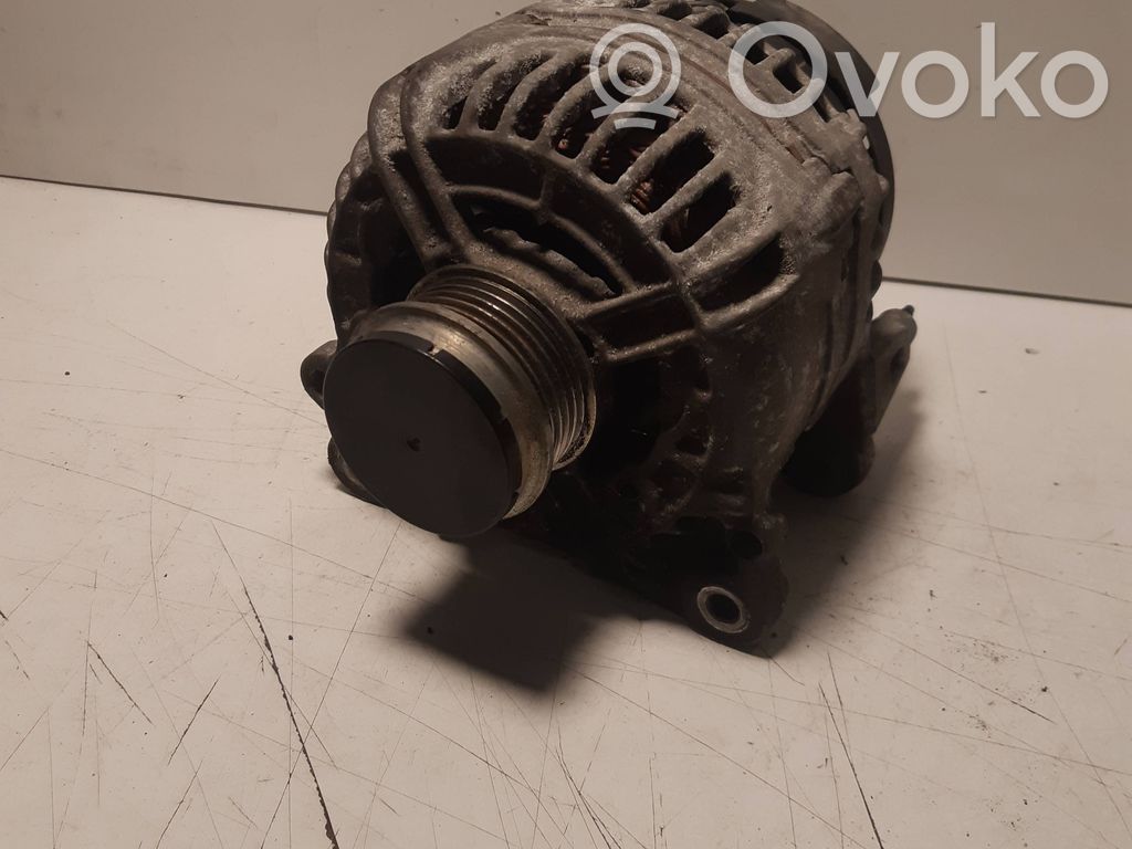 Volkswagen PASSAT B6 Alternador 