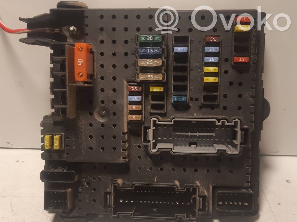 Volvo V70 Fuse module 