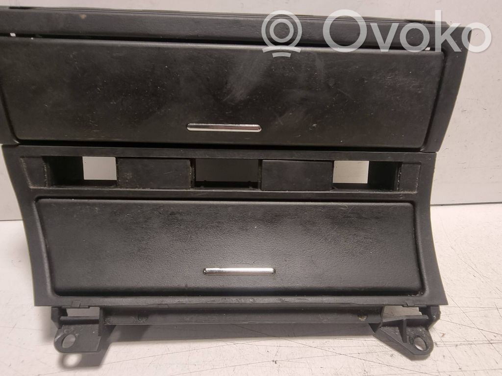 BMW 3 E46 Pelnutrauks 