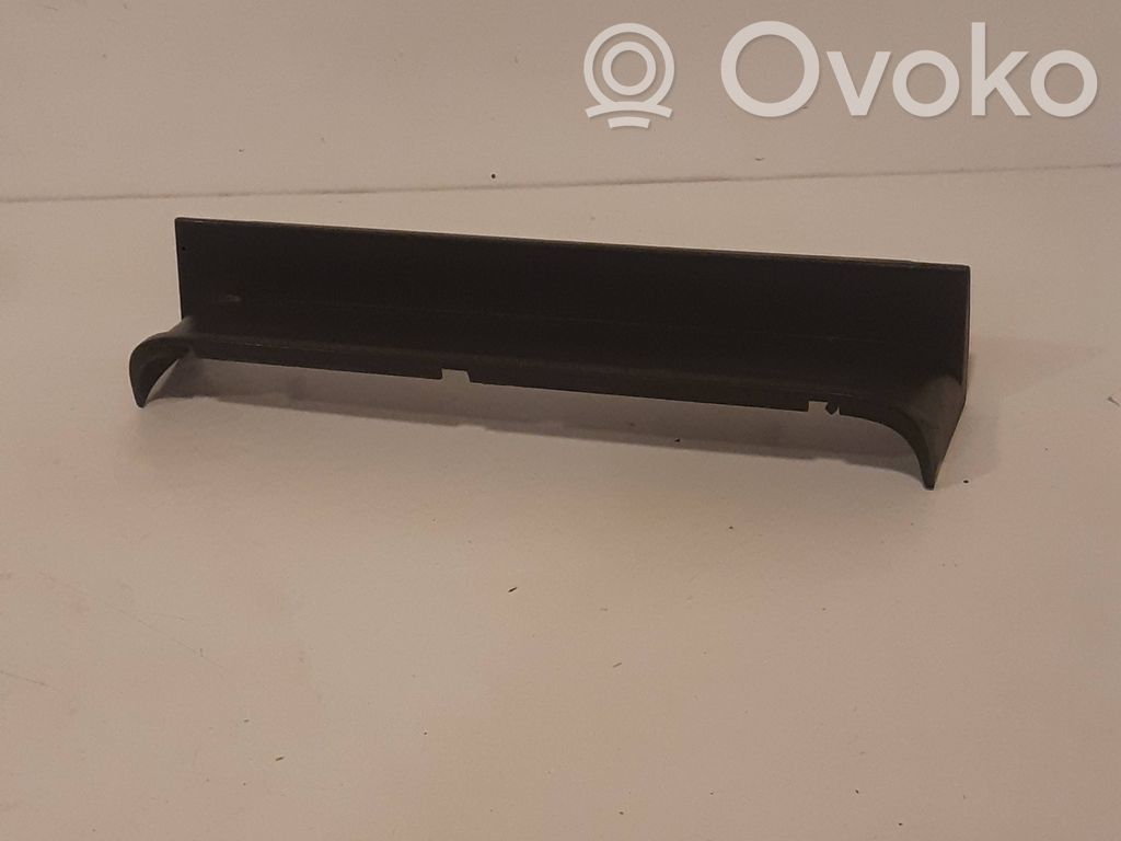 Volkswagen Caddy Listwa pod lampę tylną 